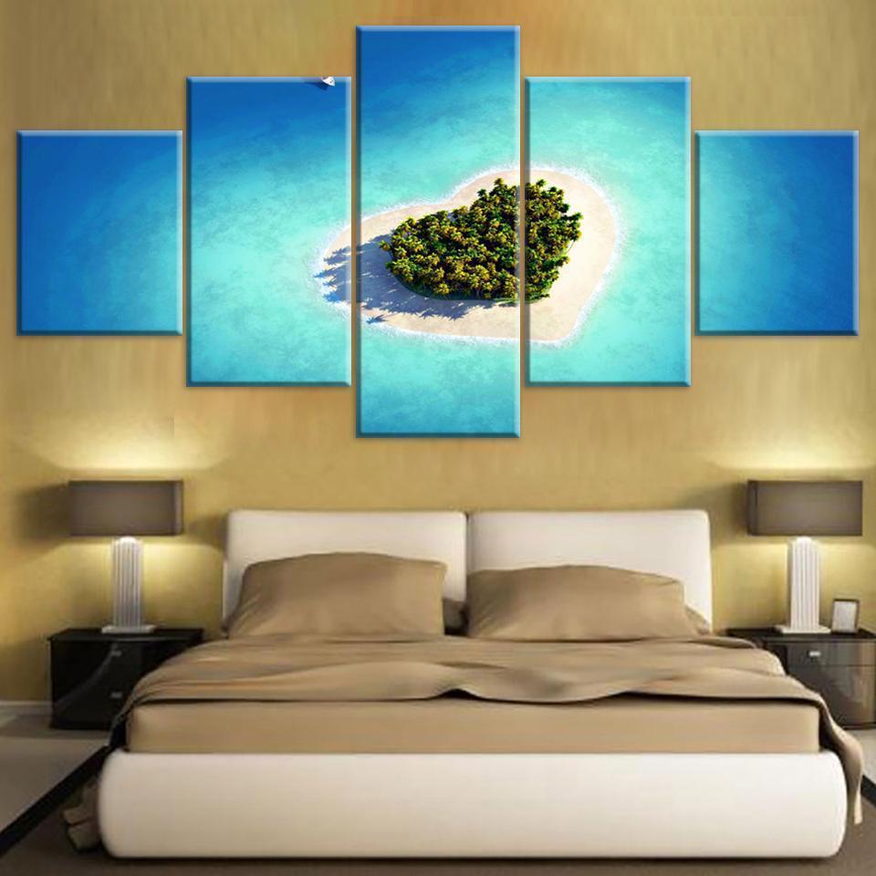 Beautiful Sea Heart Reef Island Tavarua Nature Canvas Wall Art