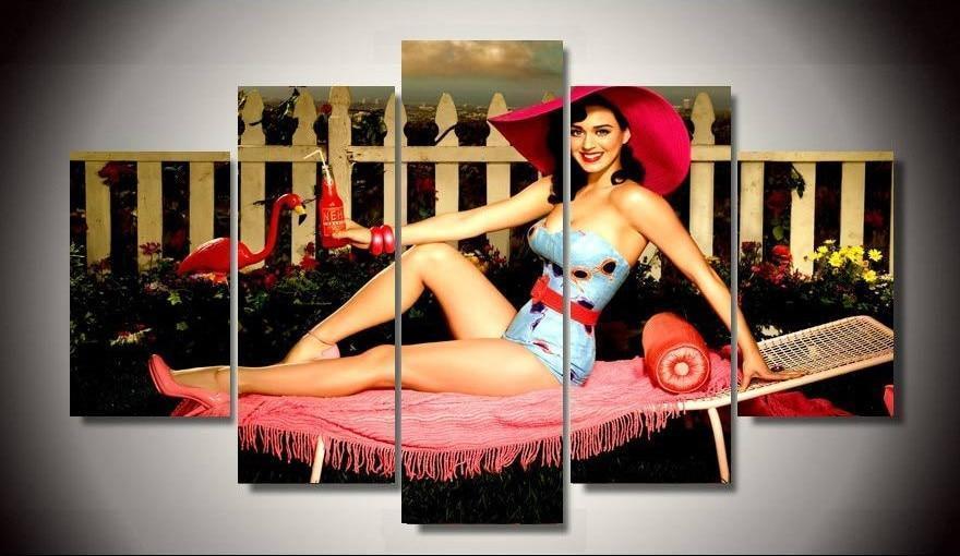 Katy Perry With Pink Hat Celebrity Canvas Wall Art